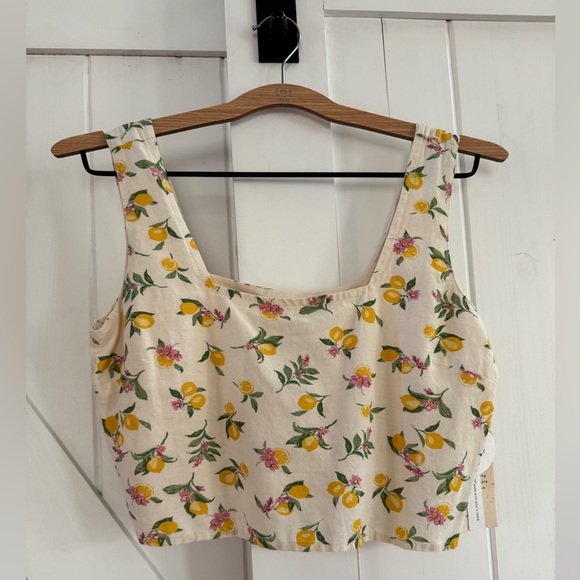 Lemon Drop Linen Crop Top & Shorts Set - Picture 4 of 4